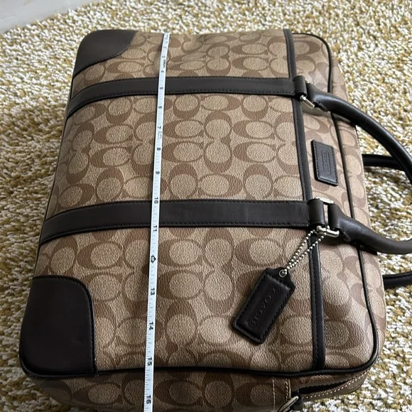 Coach - Picture 6 of 12